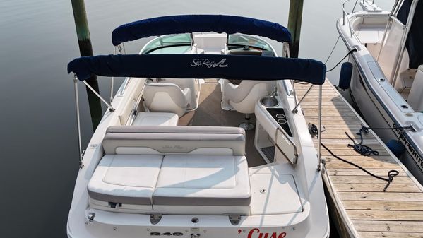 Sea-ray 240-SUNDECK image