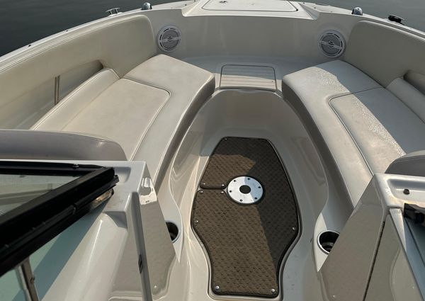 Sea-ray 240-SUNDECK image