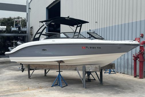 Sea Ray 210 SPX OB image