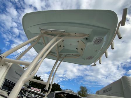 Pathfinder 2500 Hybrid image