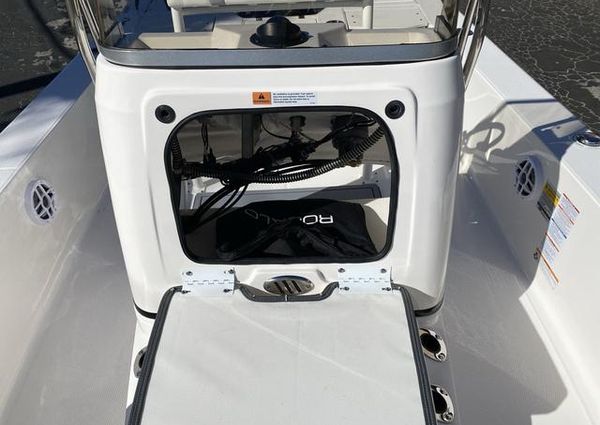 Robalo 206 image