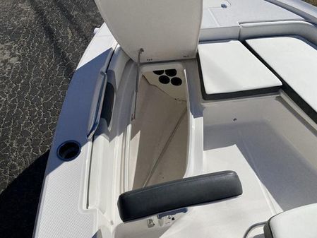 Robalo 206 image