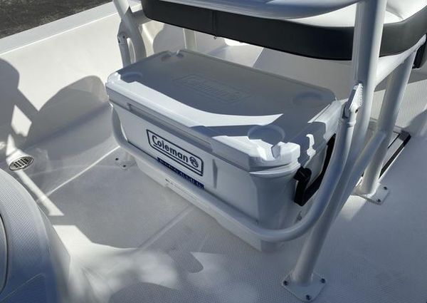 Robalo 206 image