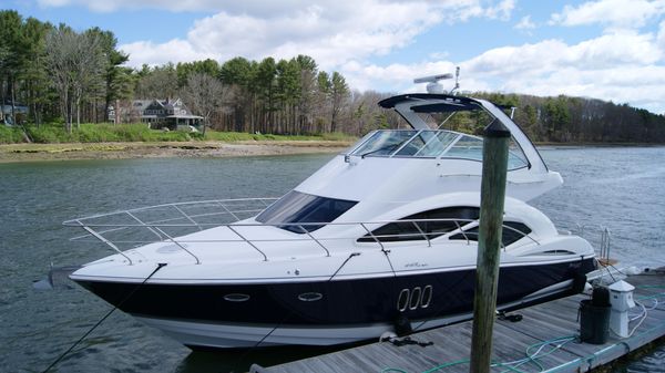 Cruisers Yachts 447 Sport Sedan