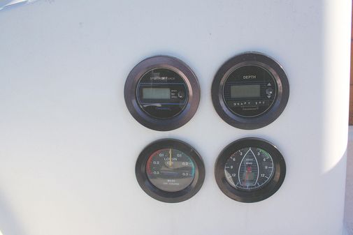 Ericson 38-200 image