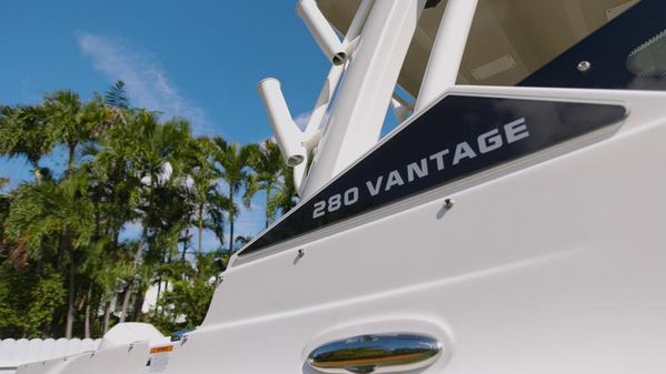 Boston Whaler 280 Vantage image