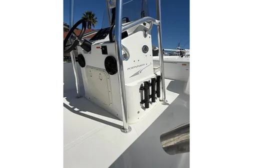 Kenner 21 V Tunnel image