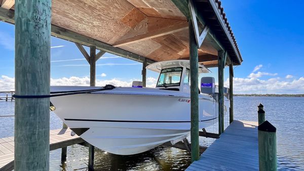 Boston Whaler 330 Outrage