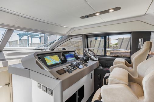 Azimut 50 Flybridge Motoryacht image