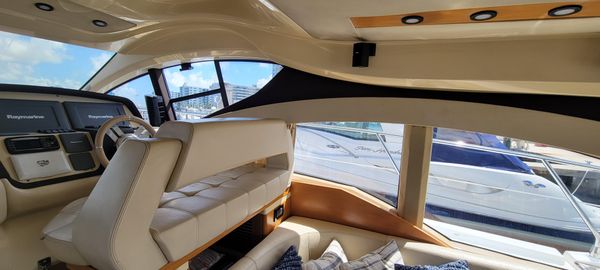 Azimut 45 Flybridge image