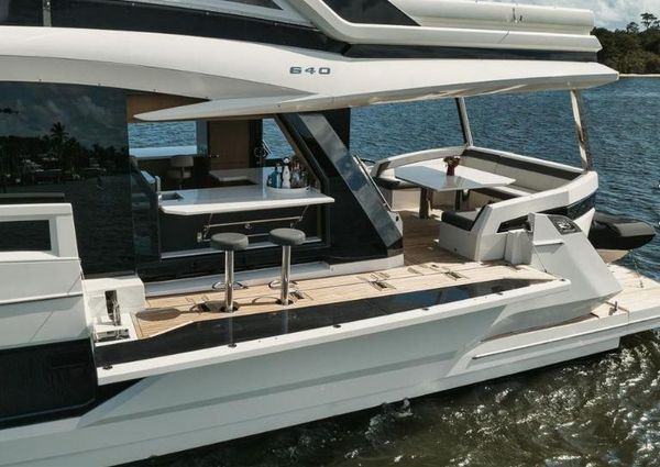 Galeon 640 Fly image