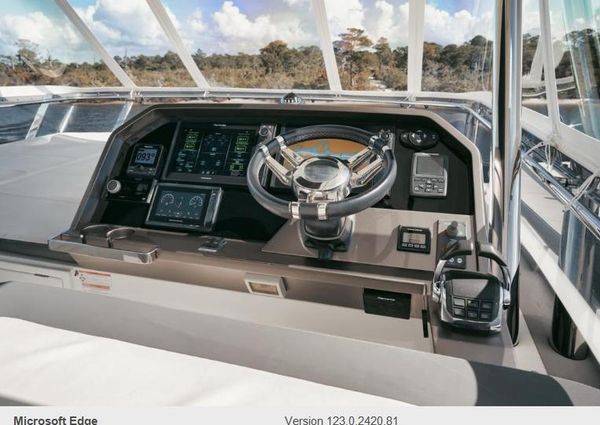 Galeon 640 Fly image