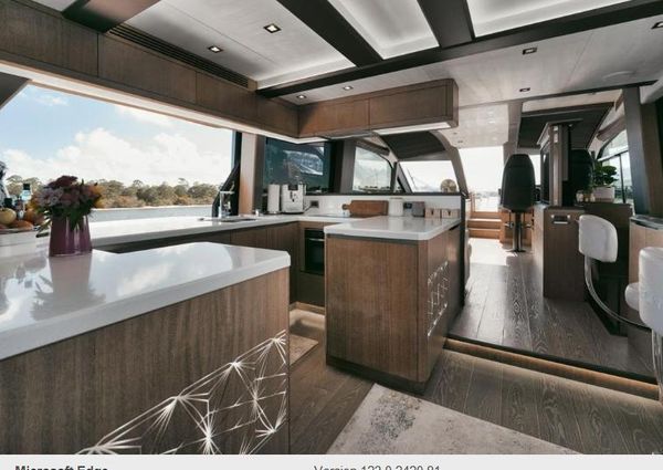 Galeon 640 Fly image