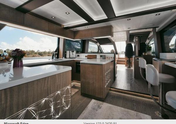 Galeon 640 Fly image