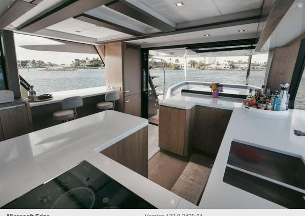 Galeon 640 Fly image