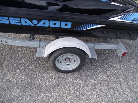Sea-Doo RXT 230 image