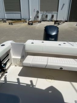 Robalo 247 Dual Console image