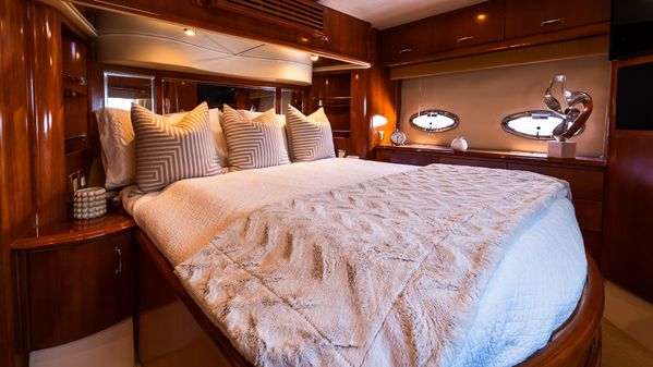 Carver 466 Motor Yacht image