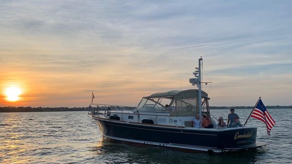 Grand Banks Eastbay 38