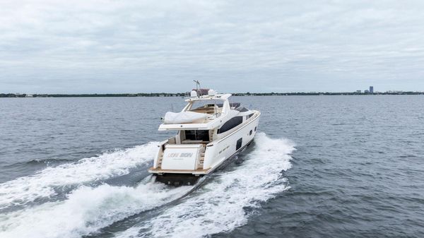 Ferretti Yachts 800 image