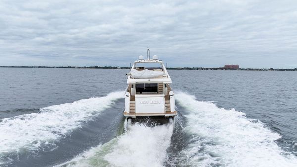 Ferretti Yachts 800 image