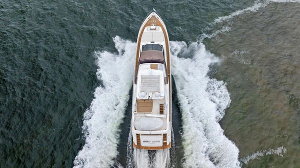 Ferretti Yachts 800 image