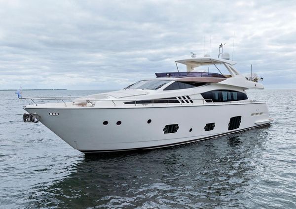 Ferretti Yachts 800 image