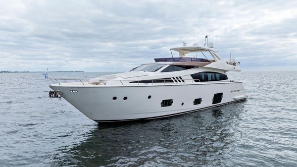 Ferretti Yachts 800 image