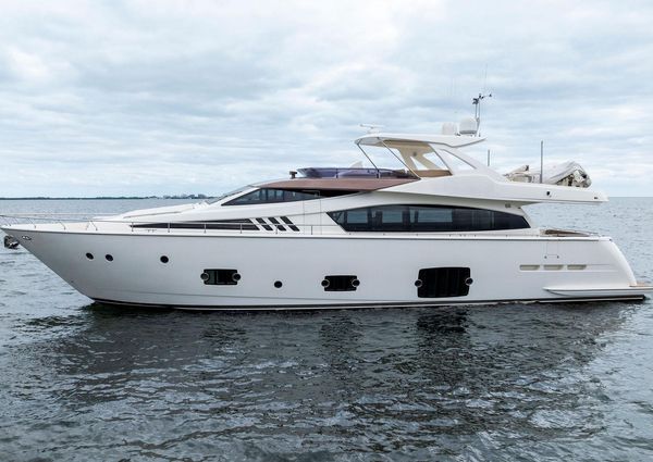 Ferretti Yachts 800 image