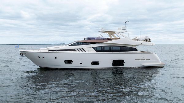 Ferretti Yachts 800 image