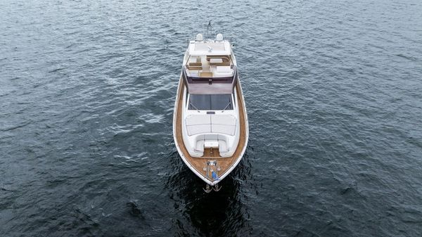 Ferretti Yachts 800 image