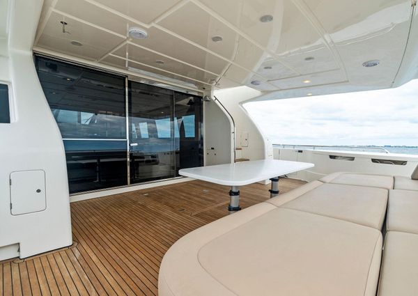 Ferretti Yachts 800 image