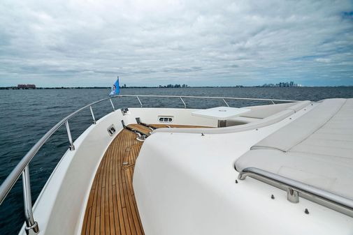 Ferretti Yachts 800 image