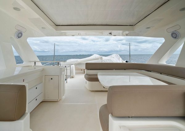 Ferretti Yachts 800 image