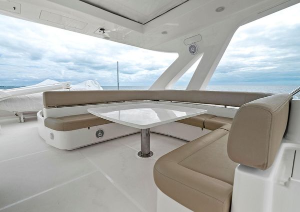 Ferretti Yachts 800 image