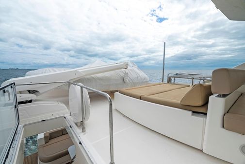 Ferretti Yachts 800 image