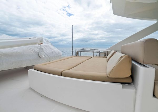 Ferretti Yachts 800 image