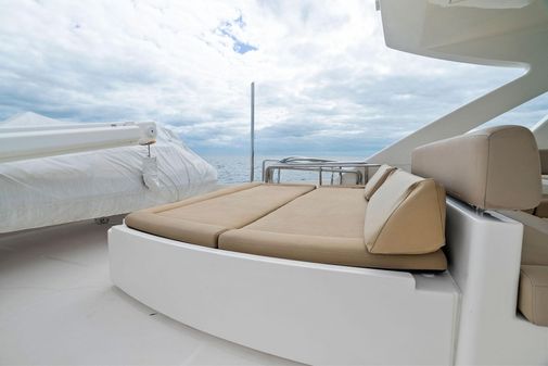 Ferretti Yachts 800 image