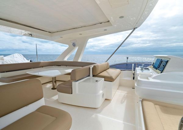 Ferretti Yachts 800 image