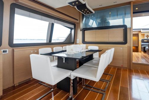 Ferretti Yachts 800 image