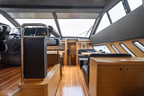 Ferretti Yachts 800 image