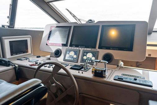 Ferretti Yachts 800 image