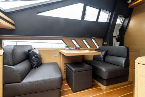 Ferretti Yachts 800 image