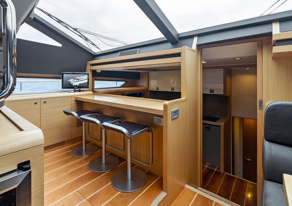 Ferretti Yachts 800 image