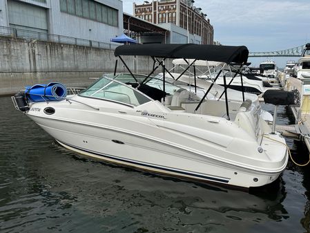 Sea Ray 240 Sundancer image