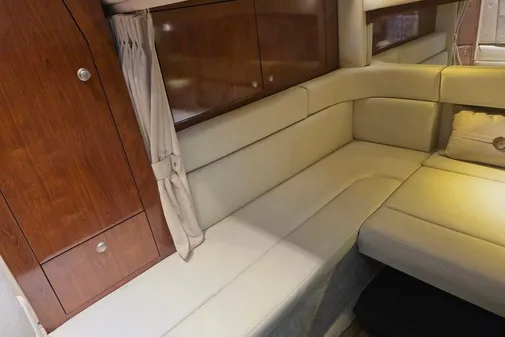 Sea Ray 340 Sundancer image
