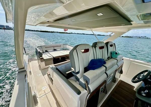 Tiara Yachts 38 LS image