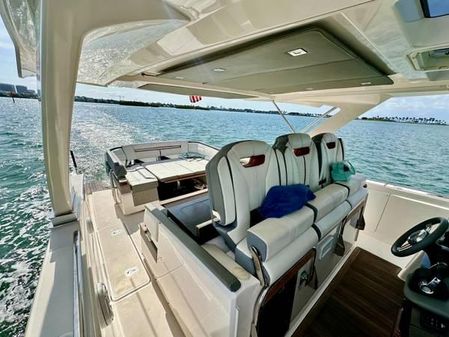 Tiara Yachts 38 LS image