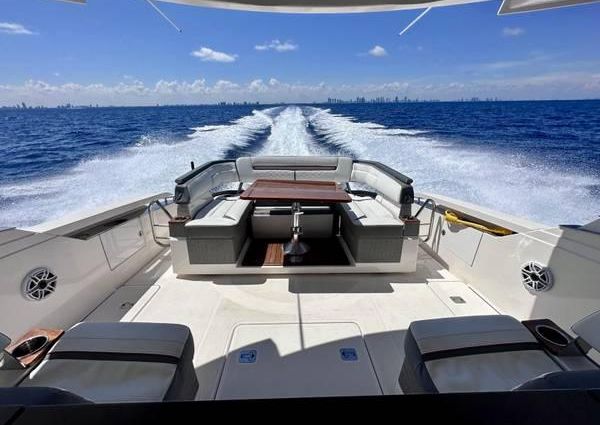 Tiara Yachts 38 LS image