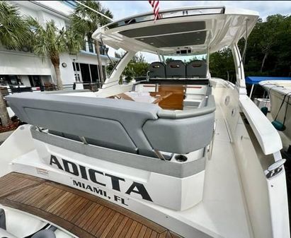 Tiara Yachts 38 LS image